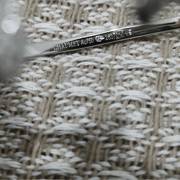 Chaumet Diamond-Set Bee 18K White Gold Bracelet - Picture 3 of 9